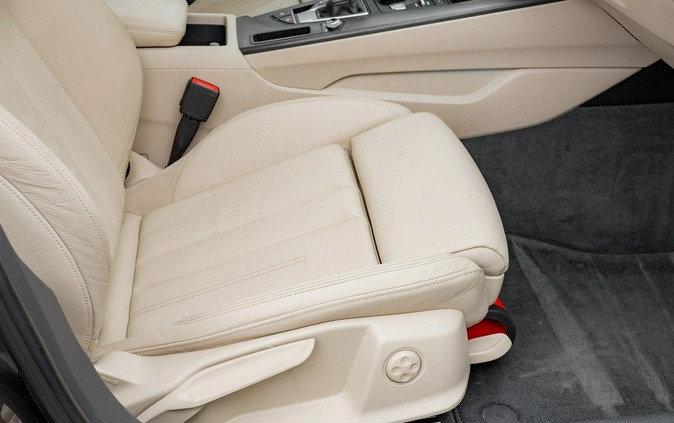 Audi A4 cena 114850 przebieg: 82336, rok produkcji 2019 z Wielichowo małe 742